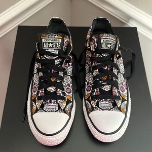 Converse Chuck Taylor All Stars, Black with skull print